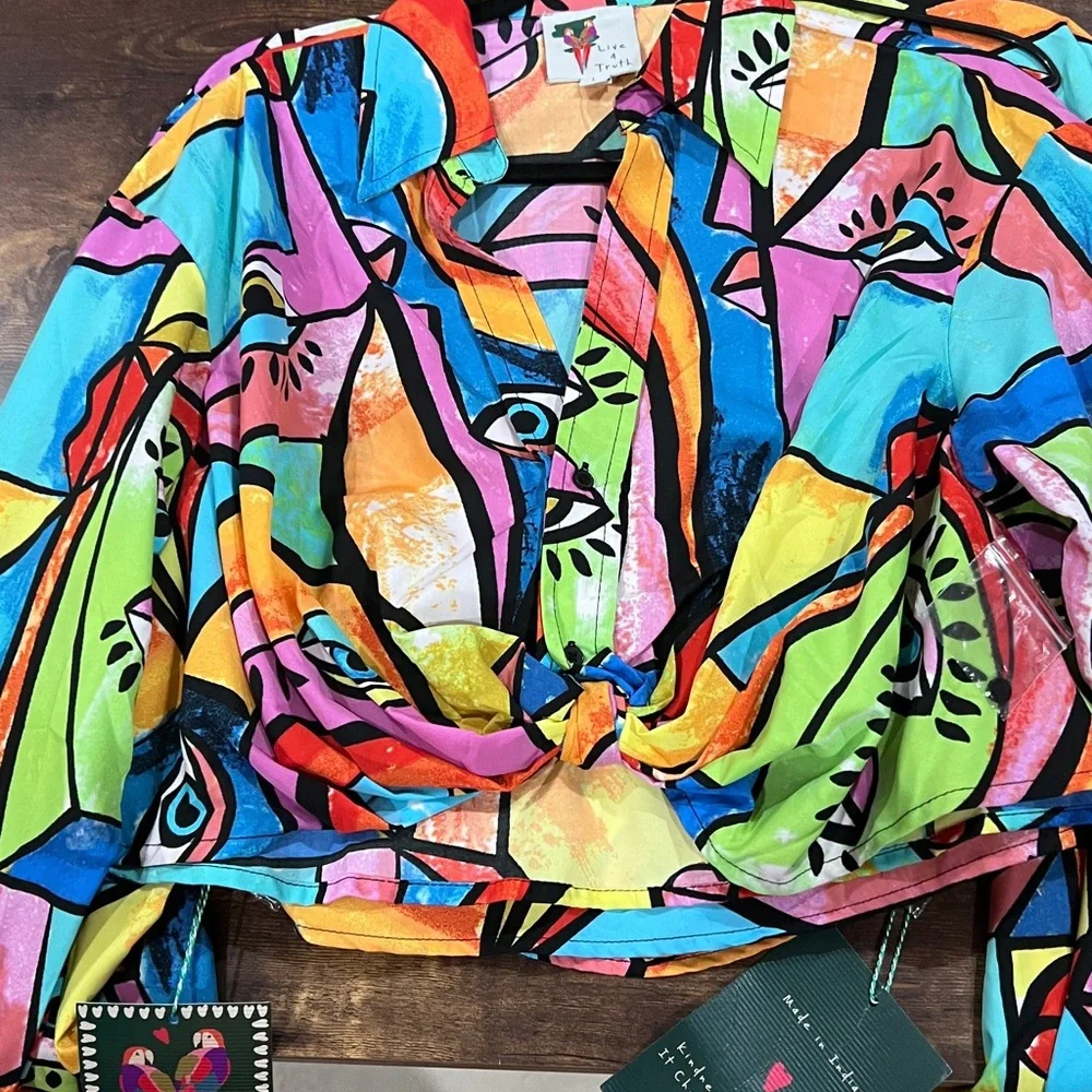 NWT Live 4 Truth Abstract Blouse Large - Picture 3 of 8
